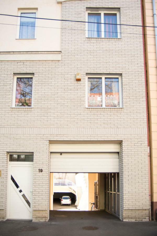 Aida Sport Apartman Eger Buitenkant foto